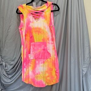Vibrant Tie-Dye Sleeveless Dress with Pocket